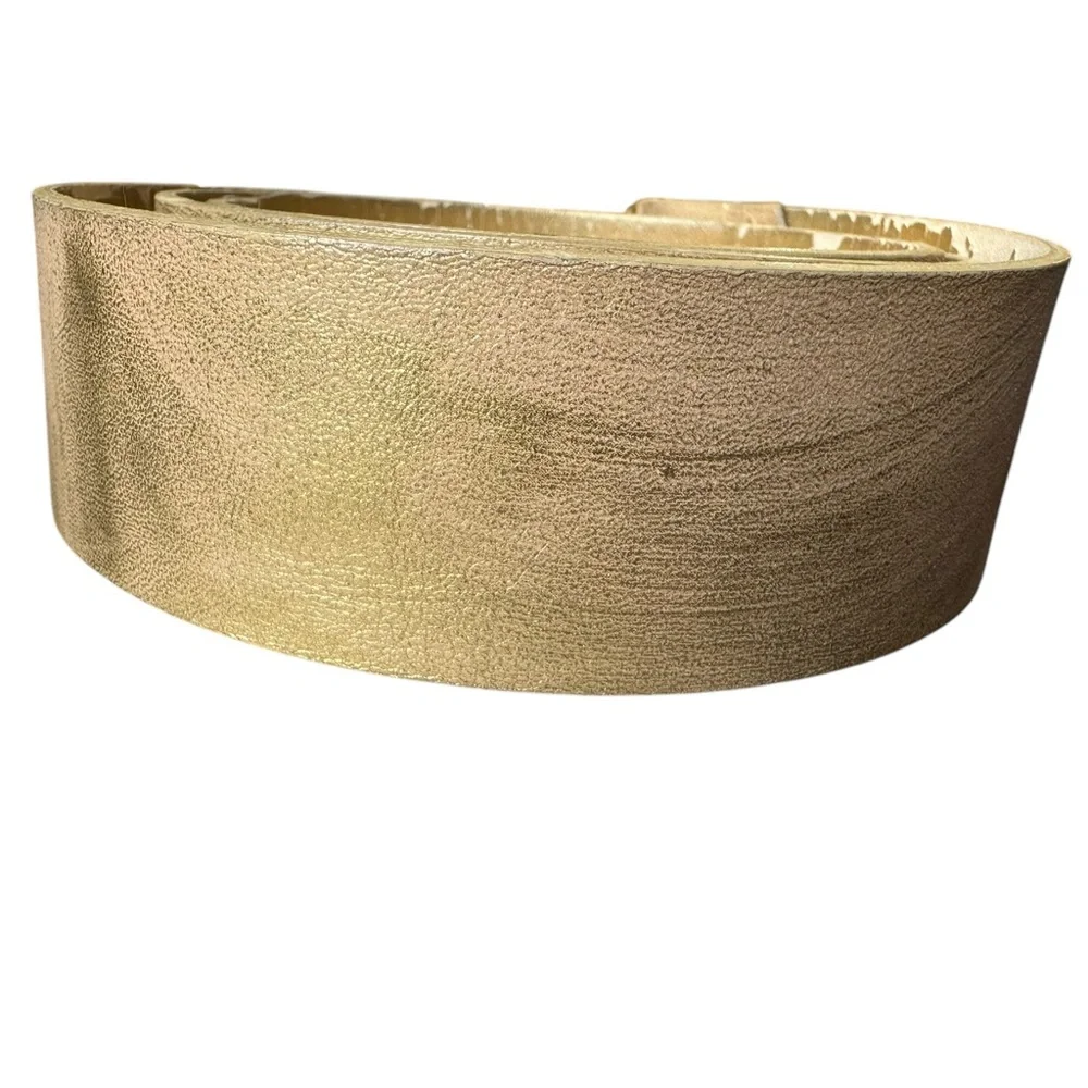 Dolce and Gabbana Women’s, Vintage Gold belt. Size 85